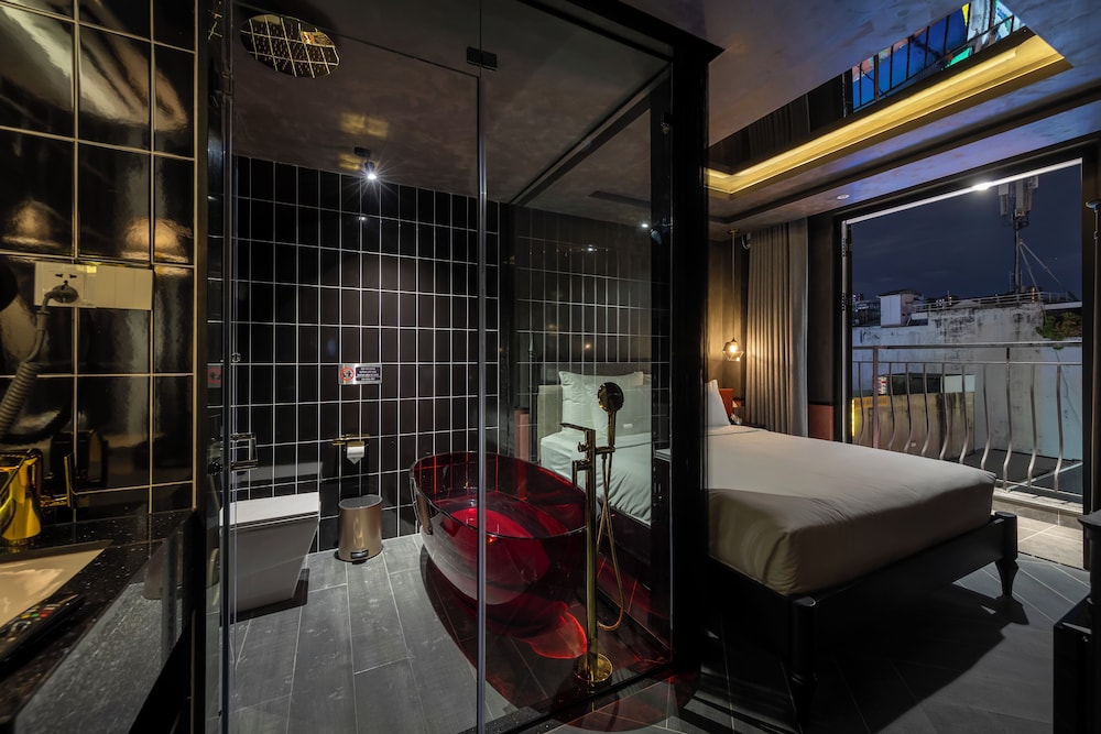 Luxury Double Room, Balcony, City View