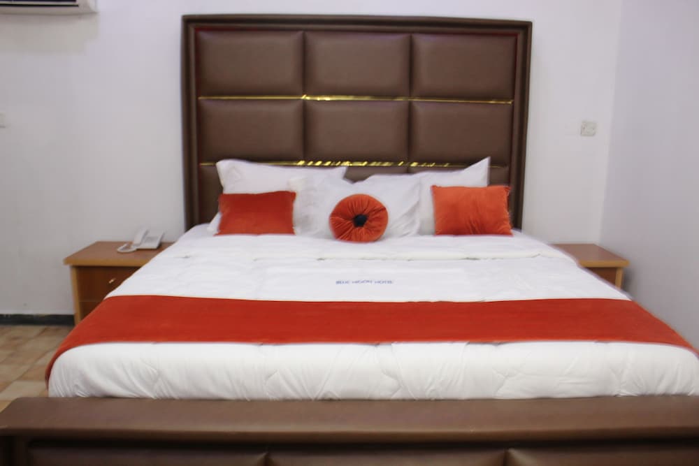 Executive Studio Suite
