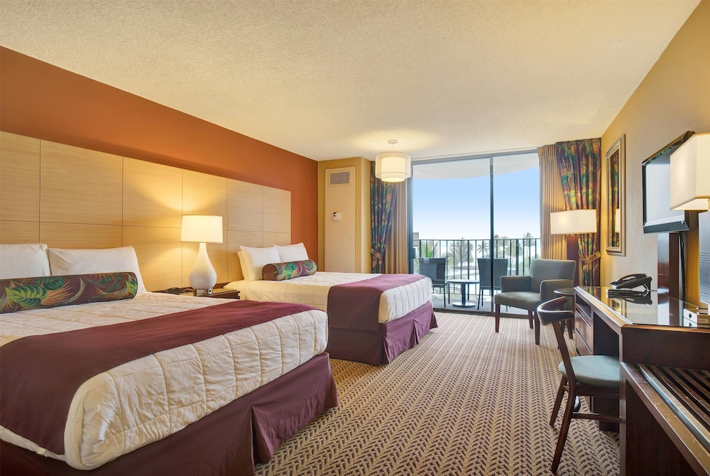 Suite, 2 Queen Beds, Non Smoking, Ocean View (1 Bedroom, Banyan View)