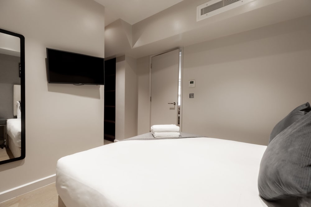 Elite Apartment, Private Bathroom, City View photo 2