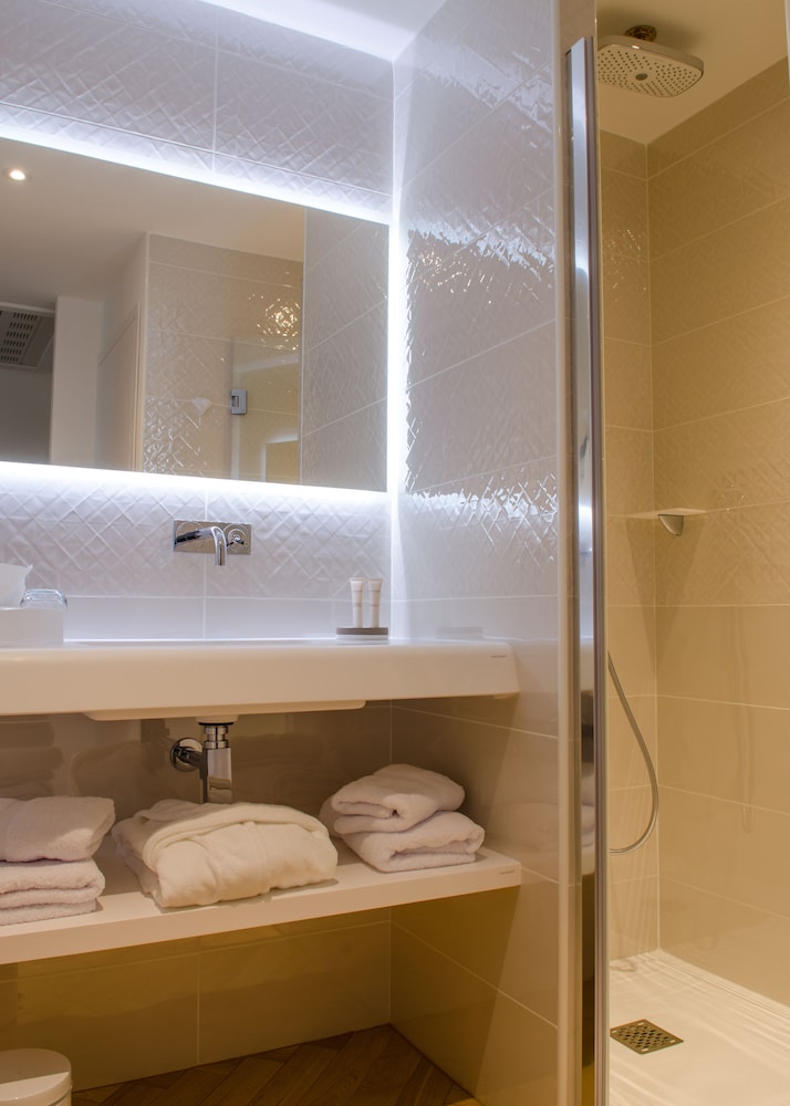 Comfort Room photo 2