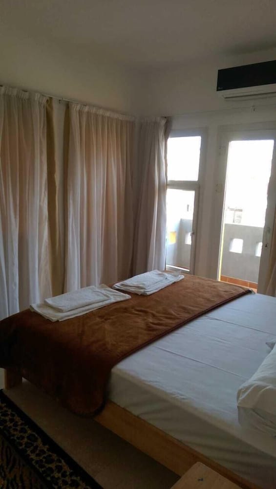 Apartment, 3 Bedrooms - Photo 1