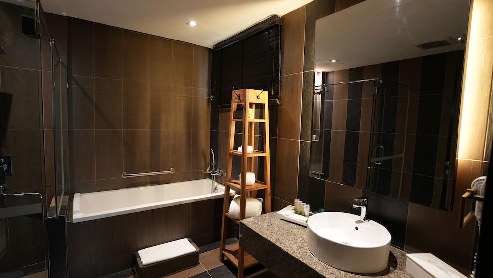 Ombak Suite Triple Room photo 2