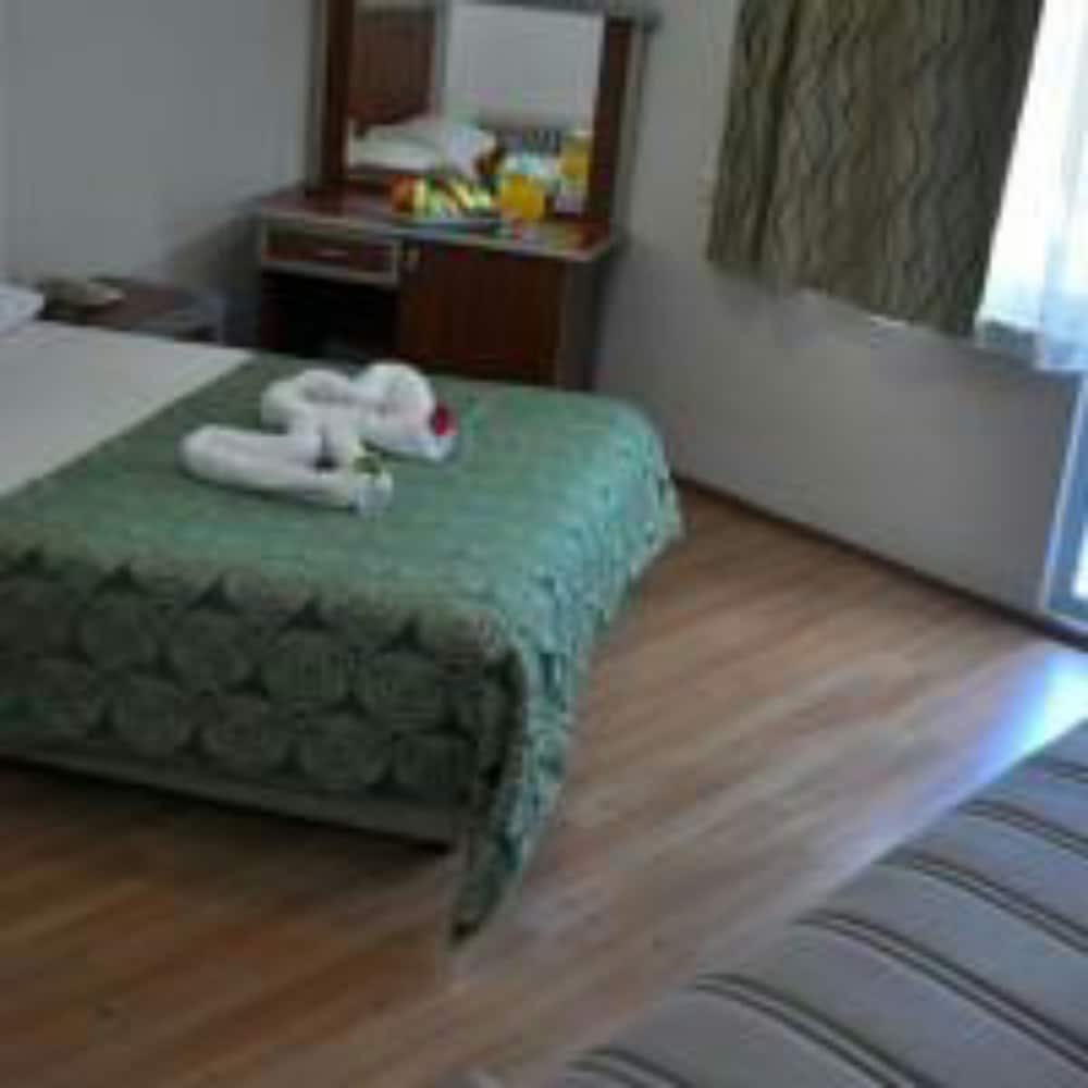 Economy Double Room, 1 Double Bed, City View photo 2