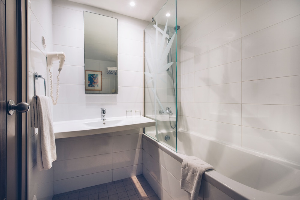 Standard Room, Connecting Rooms (2 Adults & 3 Children) photo 2