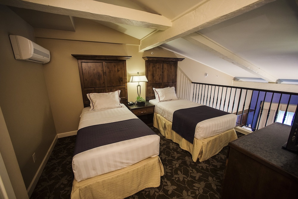 Loft 2 Queen Bed - Lakewood - Photo 3