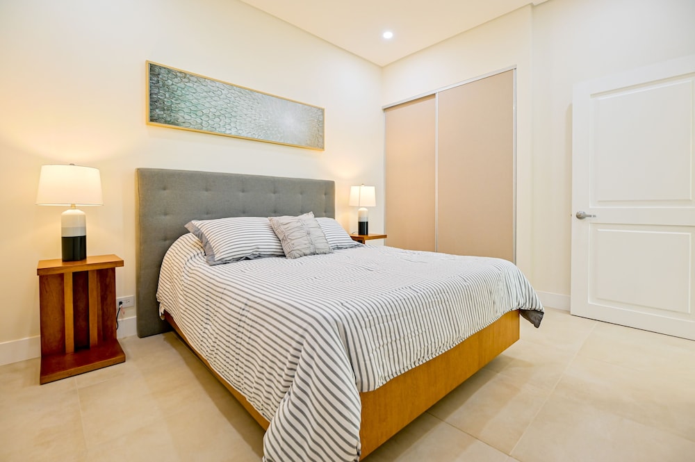 Royal Villa photo 2