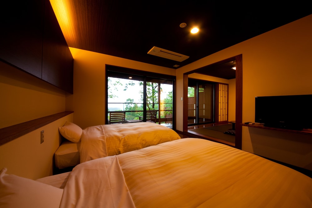 Superior Room with Tatami Area Annex photo 2