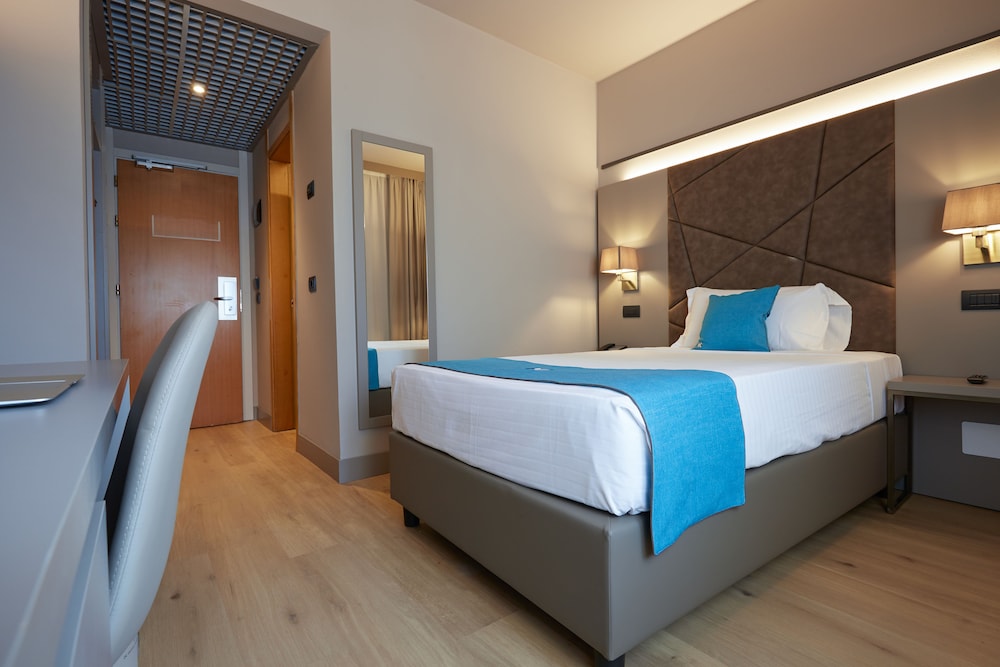 Single Room photo 2
