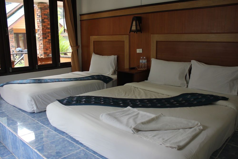 Standard Bungalow (with Air-con) photo 3