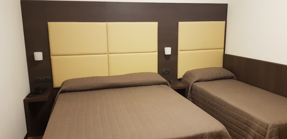 Standard Triple Room photo 1