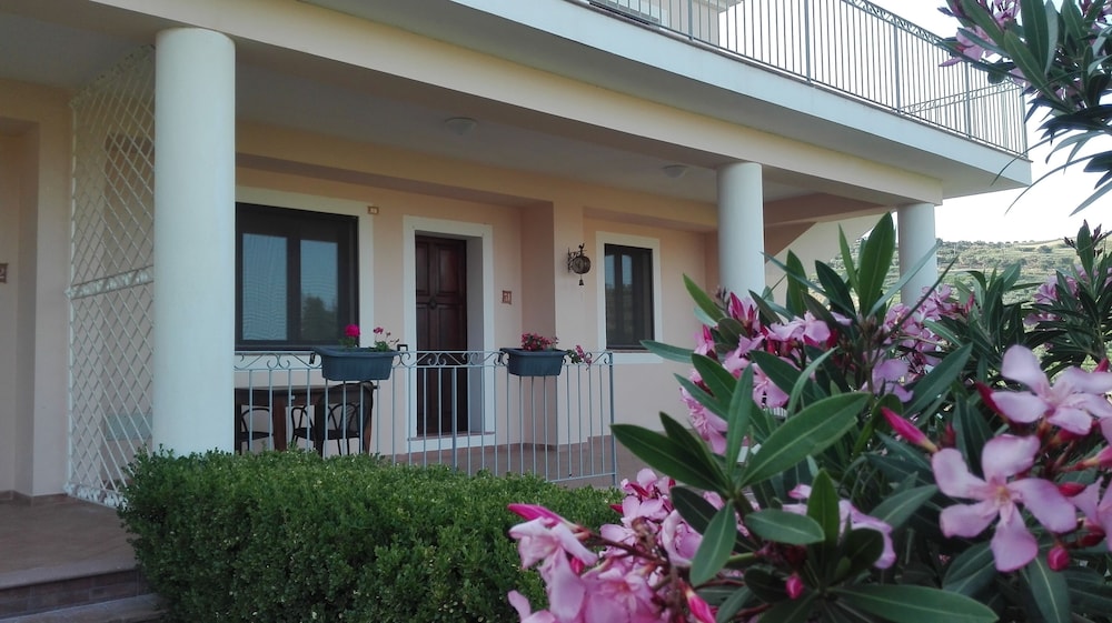 Deluxe Apartment, 2 Bedrooms (3 pax)