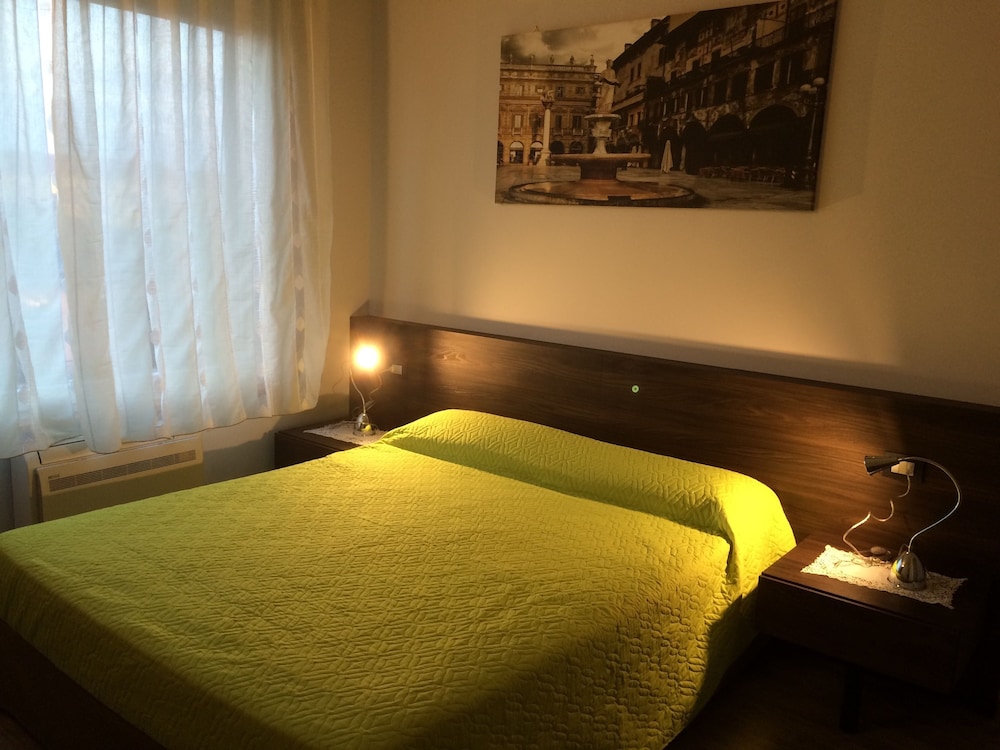 Family Room, Multiple Beds photo 2