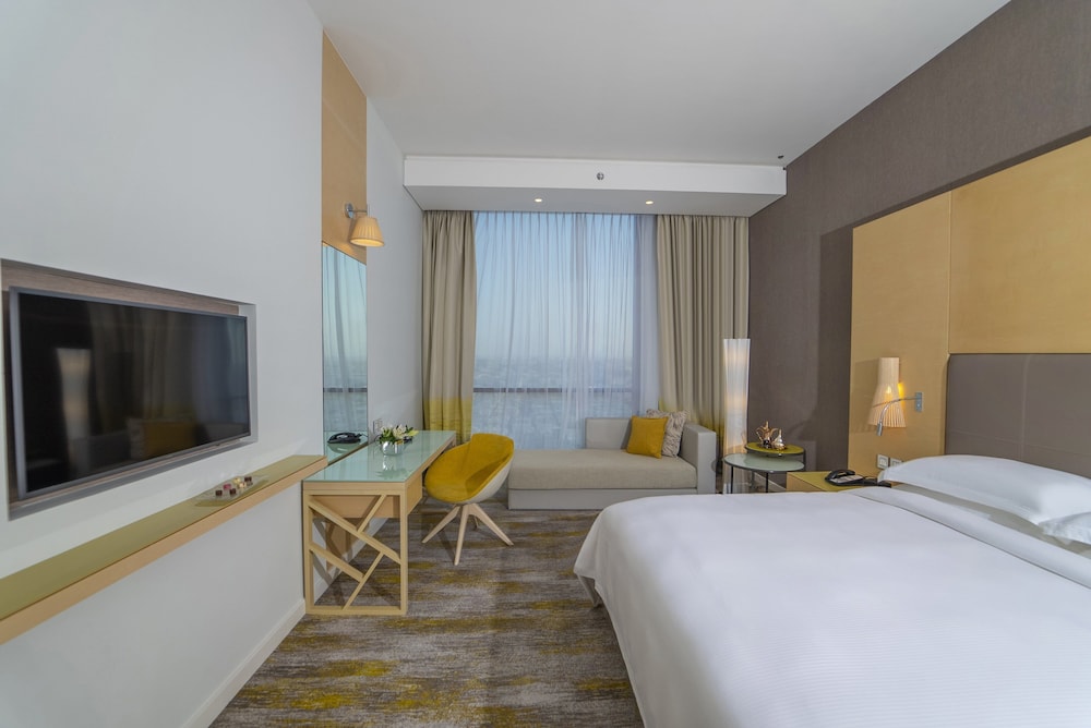 Room, 1 King Bed (Guest) - Photo 2