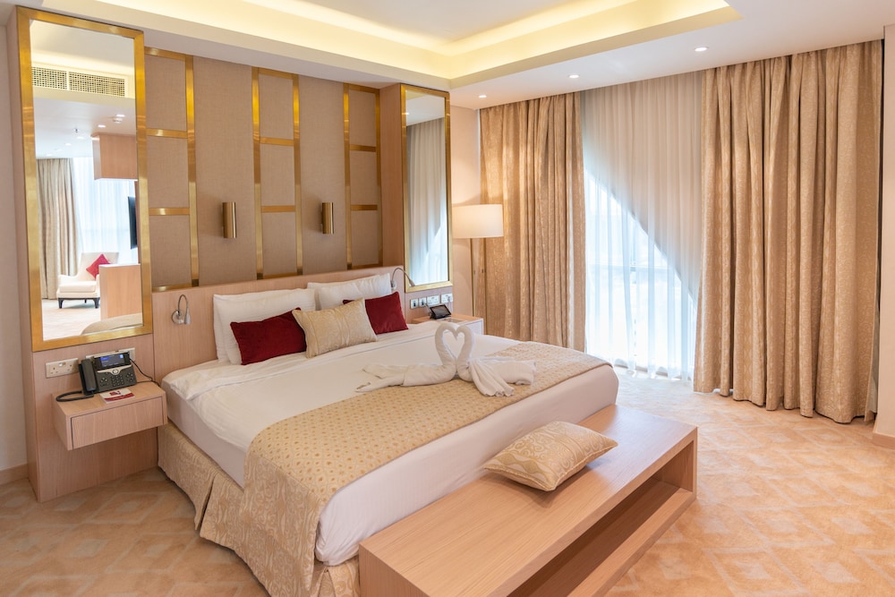 Diplomatic Suite - Photo 1