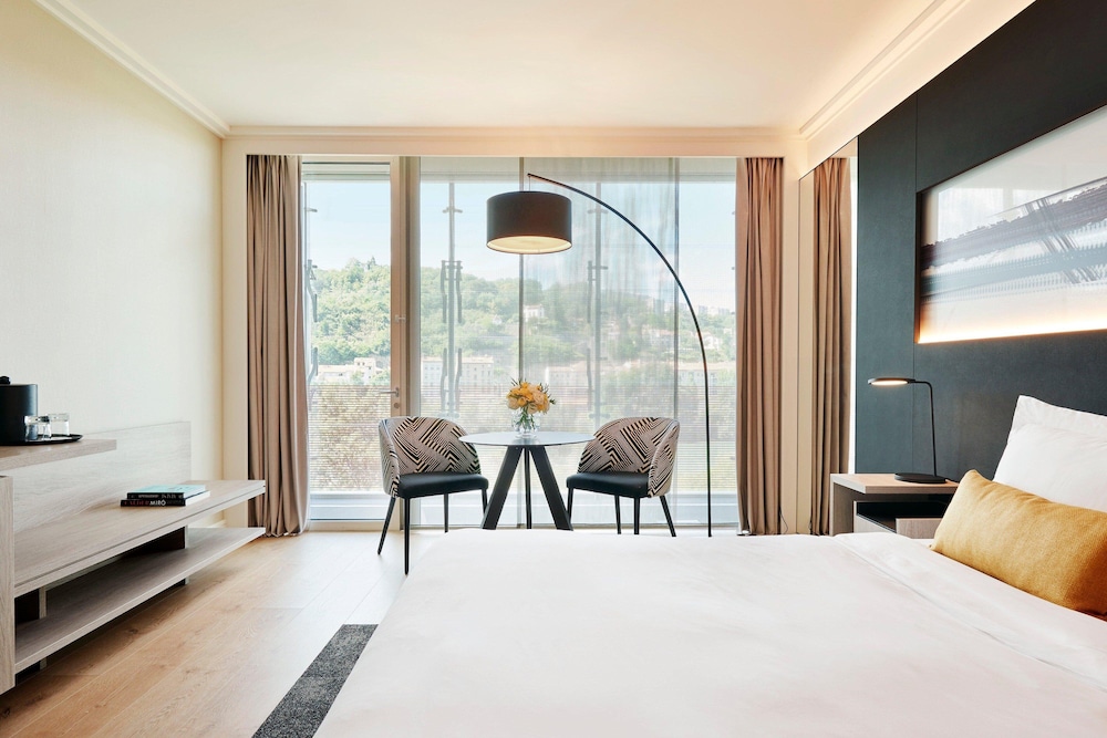 Deluxe Room - Photo 1