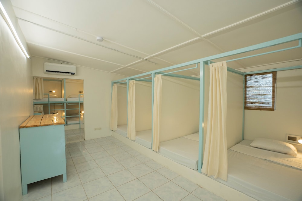 1 Bed in Standard 20 Bed Dorm photo 2