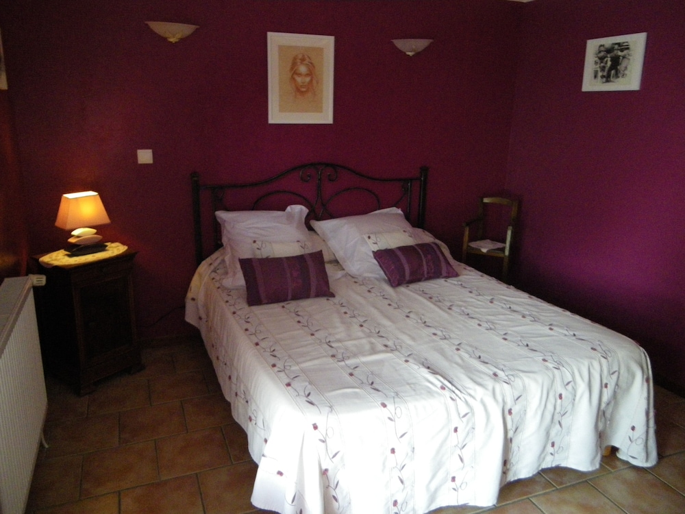 Double Room (Violette) photo 1