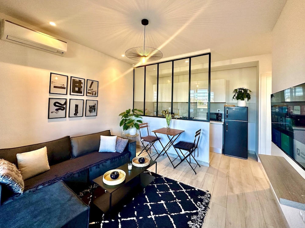 Apartment photo 1