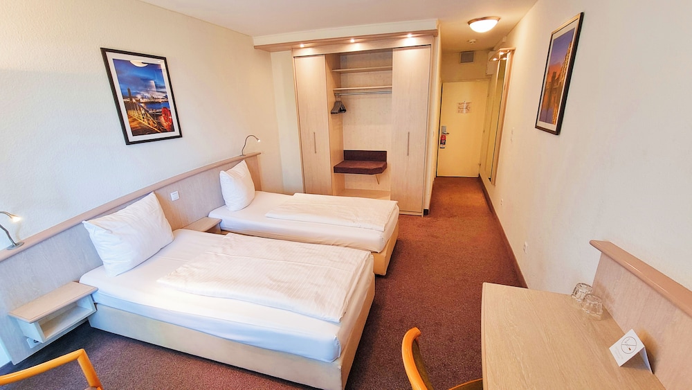 Double Room, Balcony - Photo 6