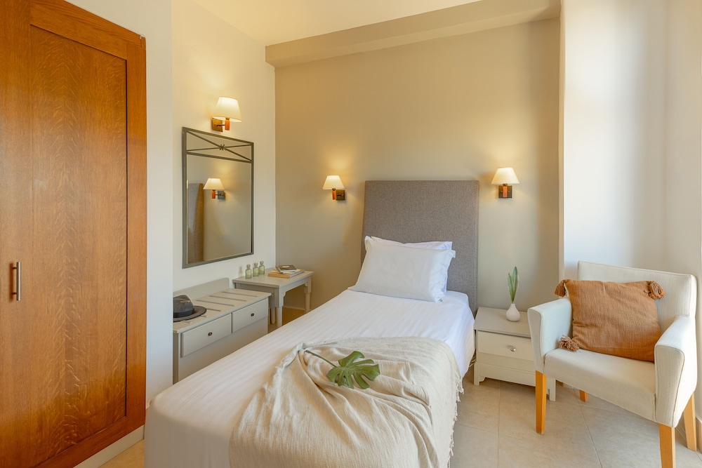 Single Room, 1 Twin Bed, Garden View photo 3