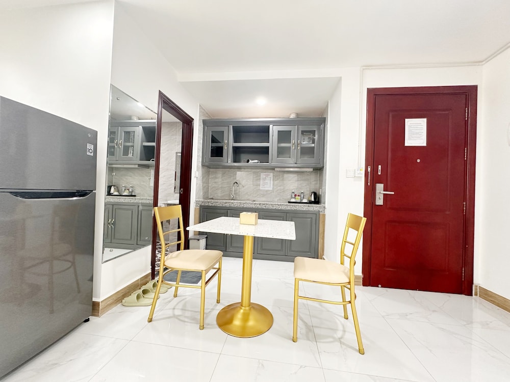 Family Triple Room, City View photo 3