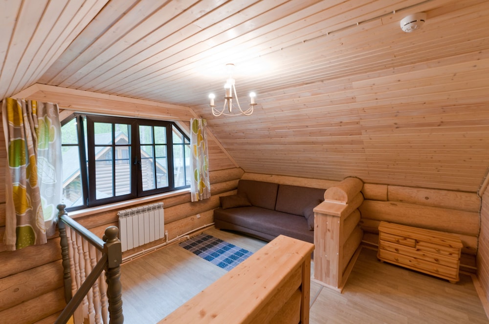 Cottage (8 Guests) photo 2