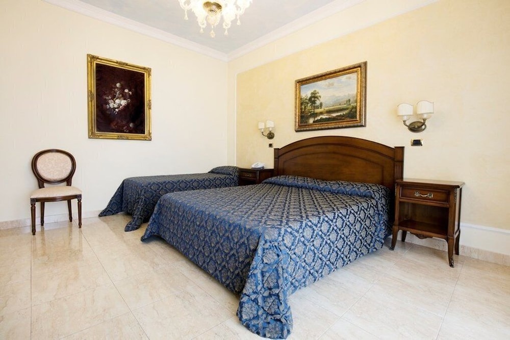 Triple Room photo 2