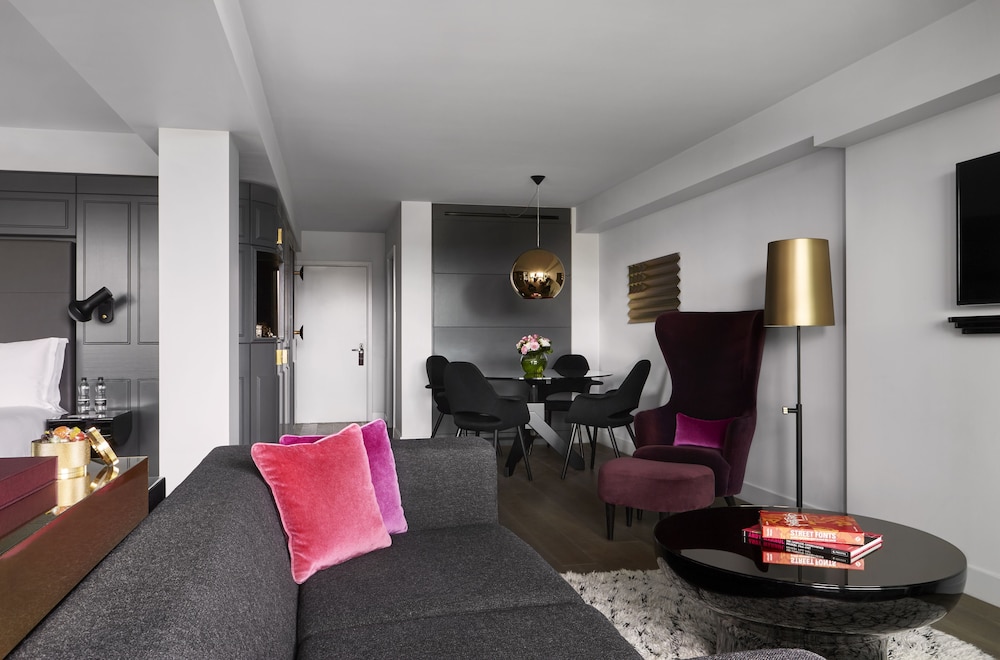 River View One Bedroom Suite