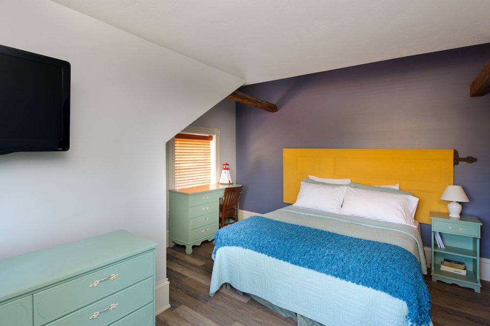 Superior Room, 1 Queen Bed photo 1