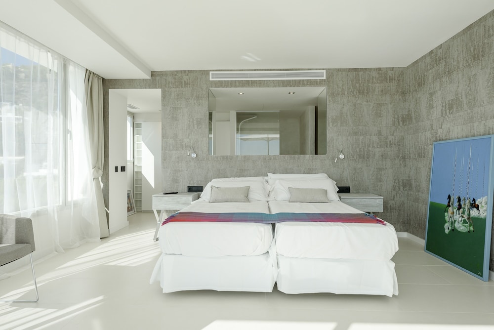 Luxury Villa, 4 Bedrooms, Sea View photo 2