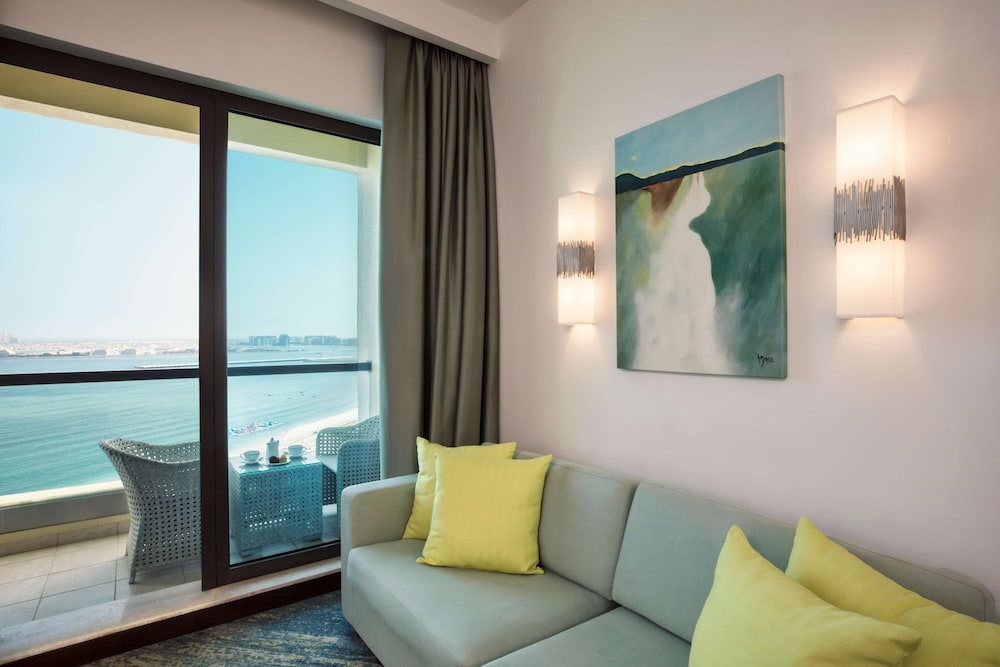 Club Room, Balcony, Sea View (Higher floor & Coral Lounge Access) photo 2