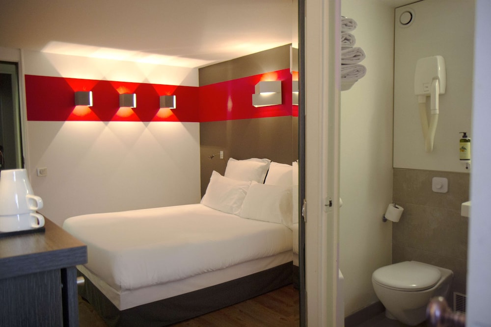 Superior Room, 1 Twin Bed (Larger Room) photo 3