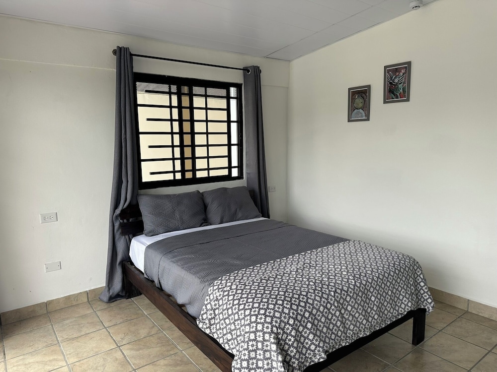 Double Room, Private Bathroom, Garden View photo 3