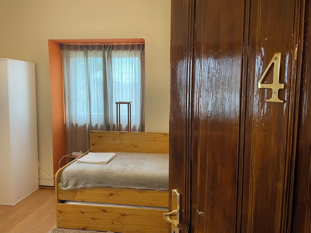Economy Double Room photo 3