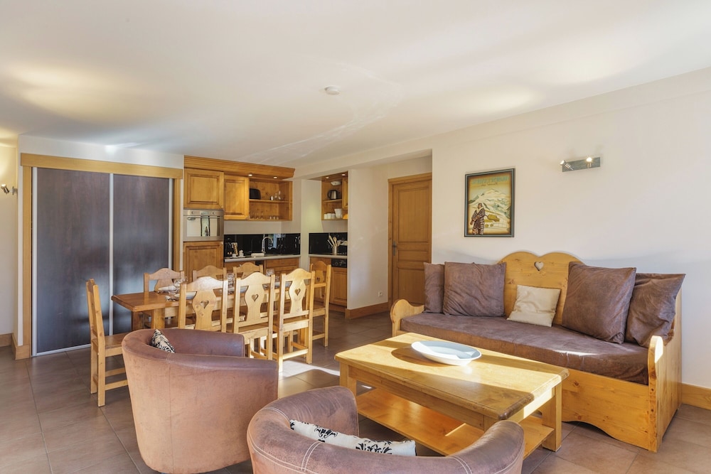 Family Apartment, Multiple Bedrooms (Vallorcine Balme 22 ski in / ski out)