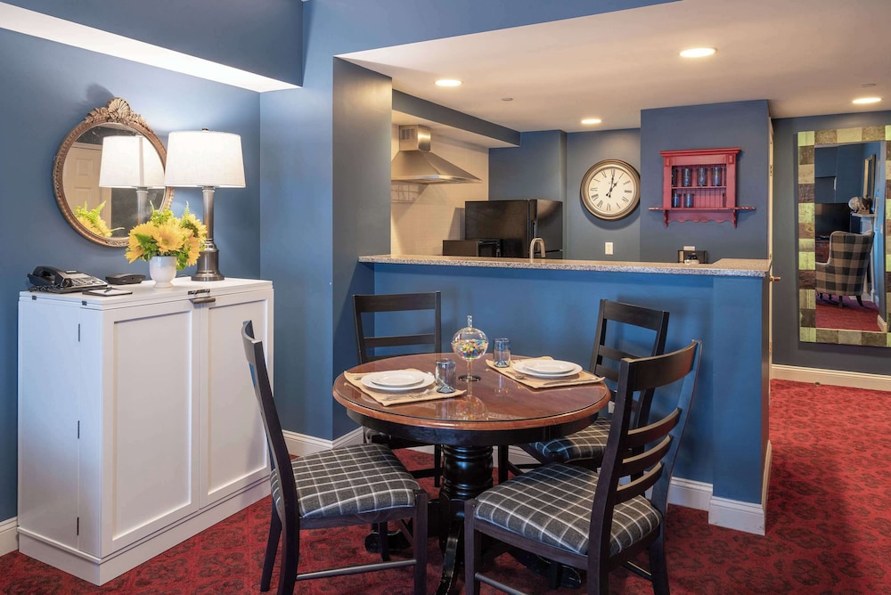Luxury Suite, 1 Bedroom - Photo 3