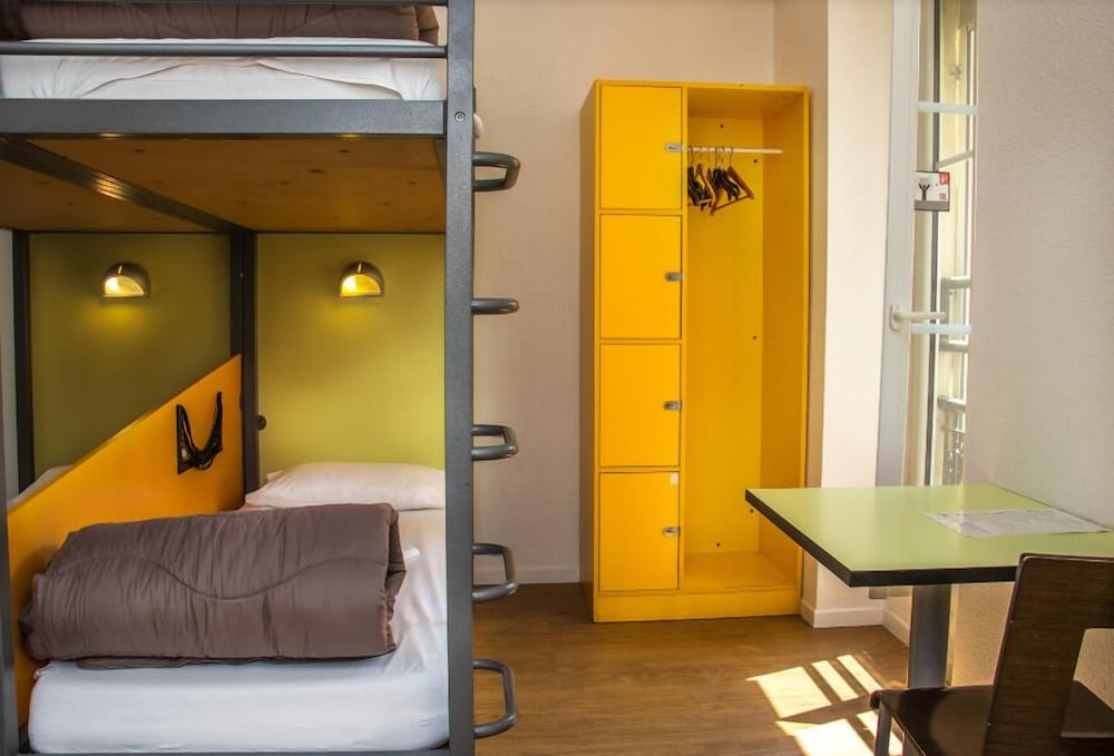 Dortoir Partagé, Femmes (7 Lits), Avec Douche, Toilettes Communes