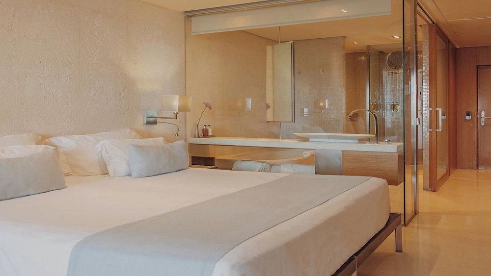 Junior Studio Suite, Terrace, Pool View - Photo 2