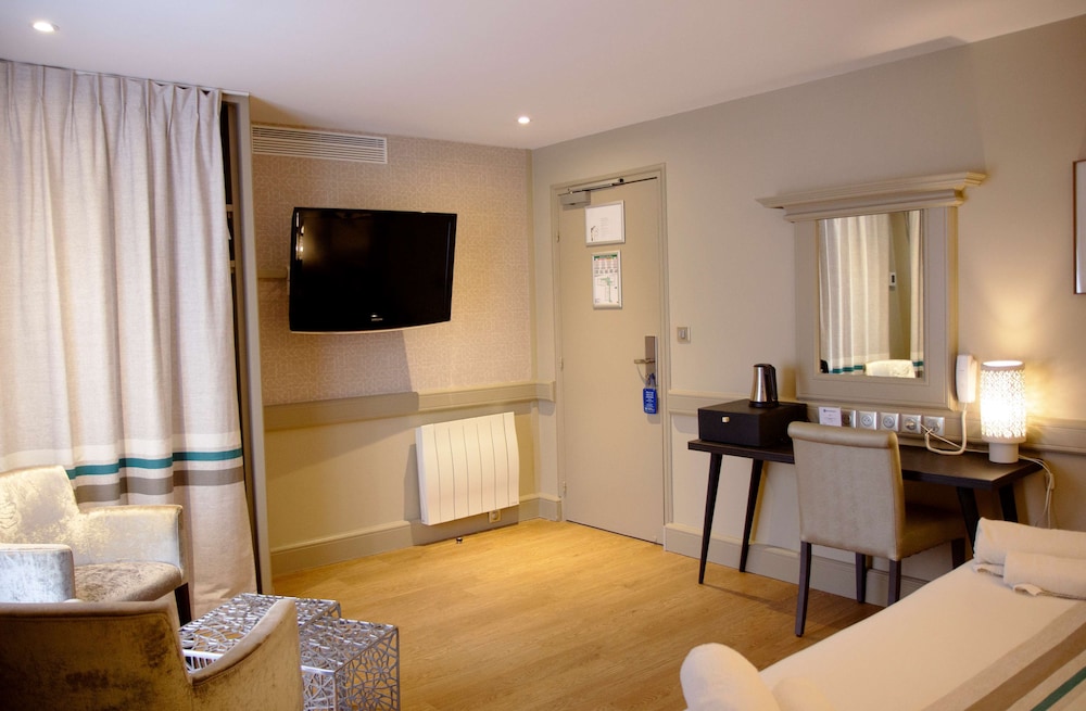Executive Room, 1 King Bed, Non Smoking - Photo 4