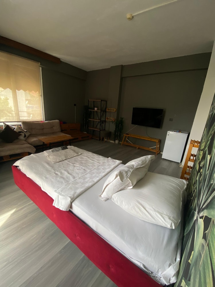Family Room, 2 Bedrooms