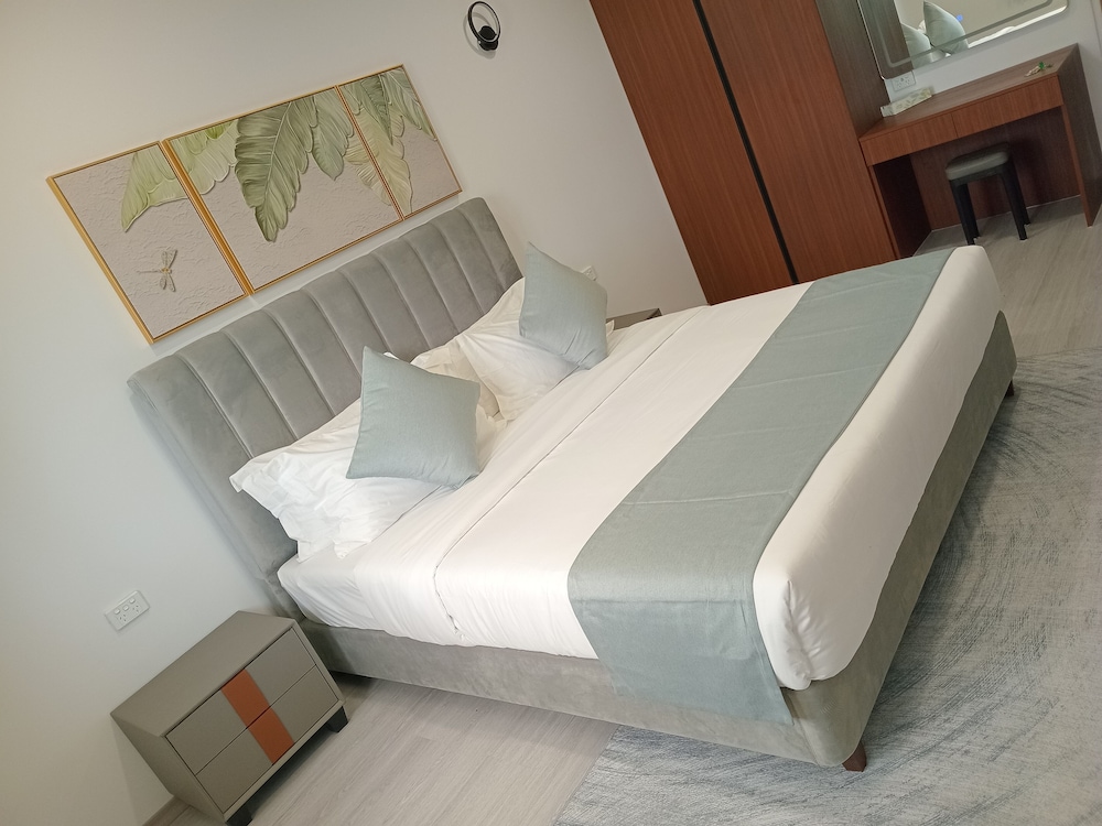 Executive Suite, 1 Bedroom, Balcony, Courtyard View photo 3
