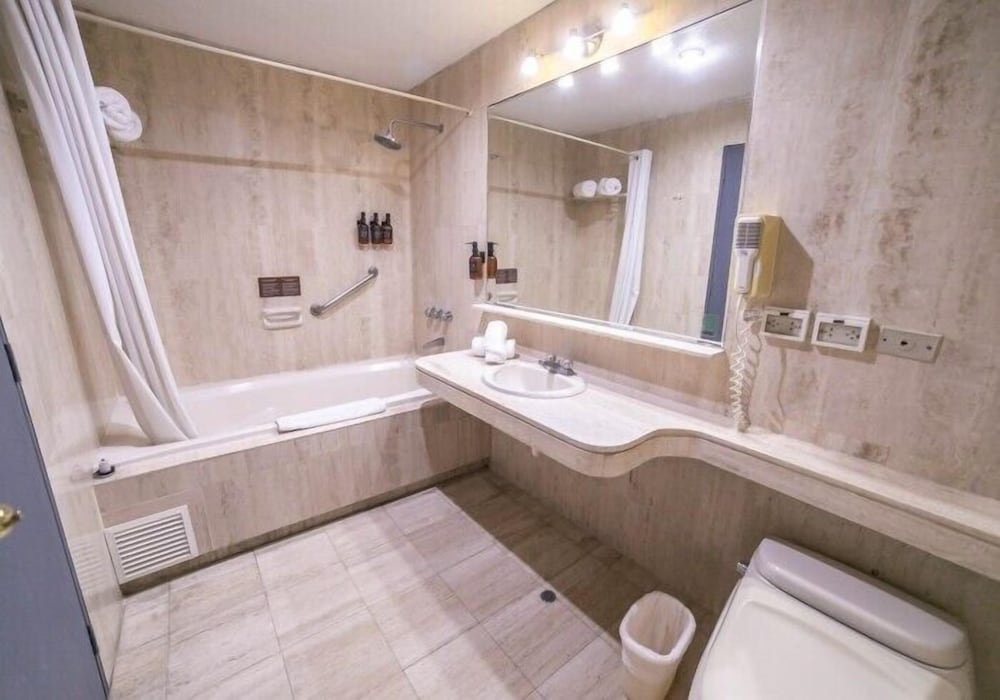 Standard Twin Room, Private Bathroom - Photo 4