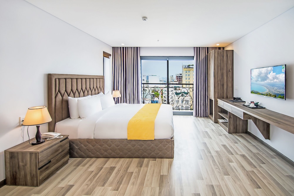 Design Double Room, 1 King Bed photo 2