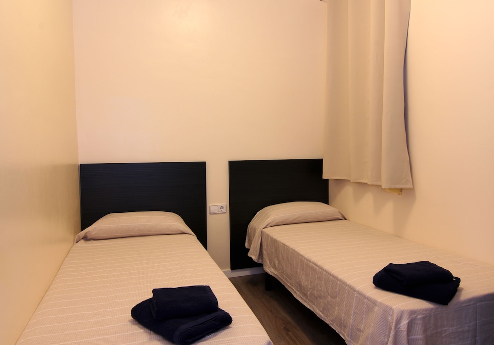 Apartment, 3 Bedrooms, Balcony (4-4) photo 3