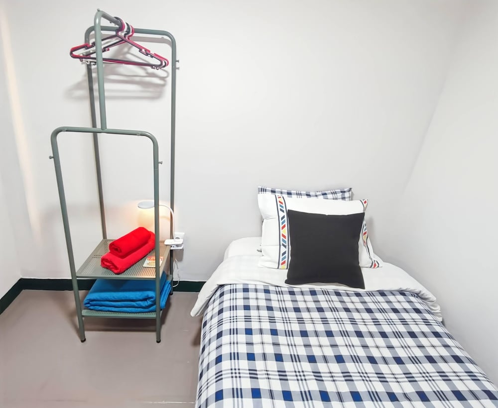 House, 2 Bedrooms, Balcony photo 3