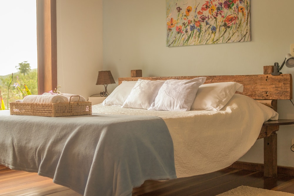 Standard Suite, Mountain View, Mountainside photo 1