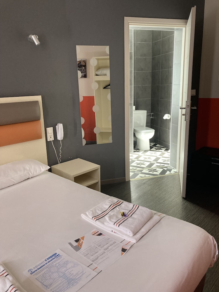 Superior Double Room Single Use photo 1