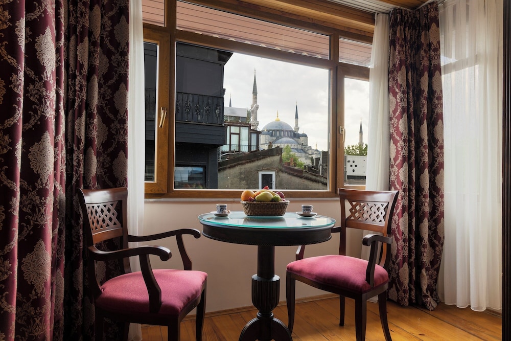 Suite with Blue Mosque View photo 1