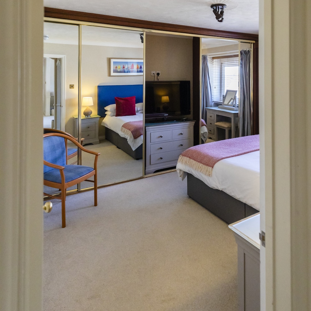 Suite, Multiple Beds, Balcony, Sea View (Penthouse) - Photo 4